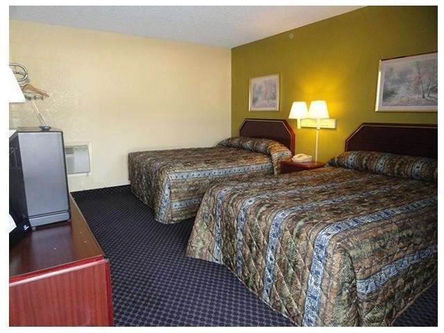Scottish Inns And Suites Dayton Chambre photo